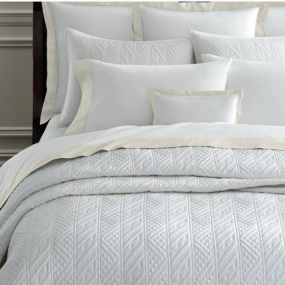 Ralph Lauren Oakfield King Coverlet in White
